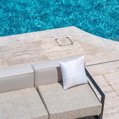 Shaily 3mn à Pied Des Plages De Pampelone 8 Chambres, Piscine, Sauna, Jacuzzi * Saint-Tropez