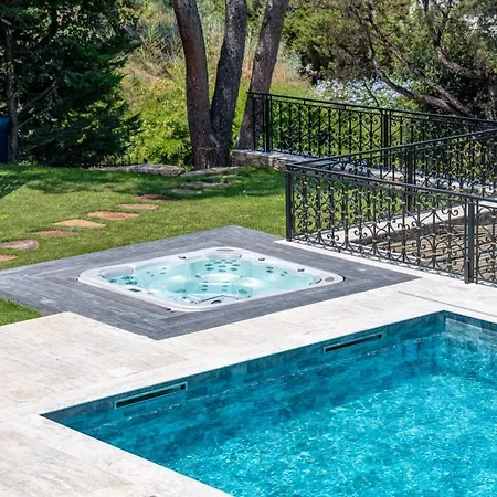 فيلة 8 Piscine Sauna Jacuzzi, A 3mn Des Plages De Pampelonne سان تروبيه