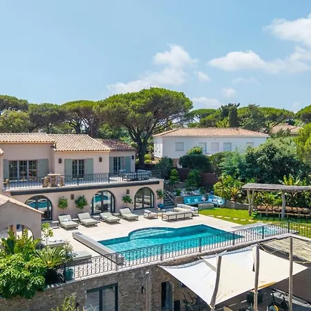 Villa 8 Chambres Piscine Sauna Jacuzzi, A 3Mn Des Plages De Pampelonne Villa *