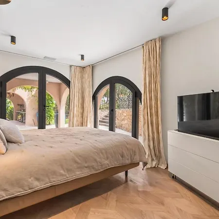 Villa 8 Piscine Sauna Jacuzzi, A 3mn Des Plages De Pampelonne *